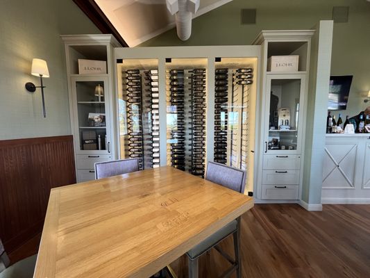 J. Lohr Vineyards & Wines by null