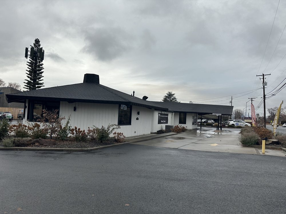 MAK DADDY’S COFFEE ROASTERS Updated October 2024 4106 Summitview