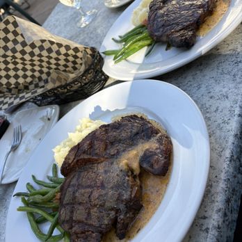 Benbow Inn Restaurant - Diners Near Me - Garberville, California