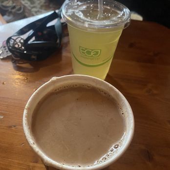 Dobra Tea - To go Jasmine lemonade and masala chai - Tea Rooms Near Me - Pittsburgh, Pennsylvania