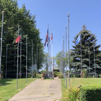 Dunkirk Historical Lighthouse & Veteran's Park Msm - Museums Near Me - Dunkirk, New York