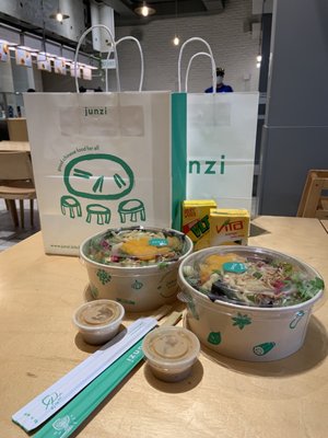 Junzi Kitchen 君子食堂哥大店 Columbia University, New York NY｜ Healthy Authentic Chinese by null