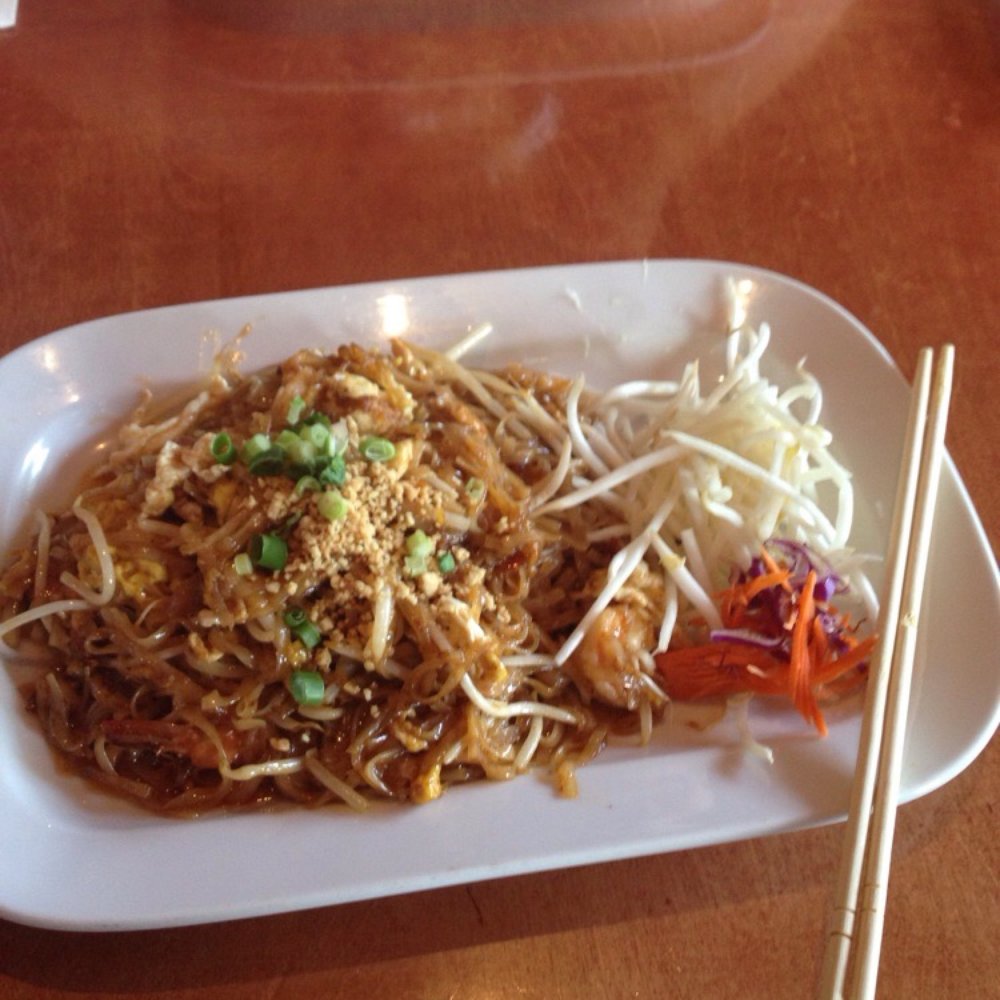 Zab Thai - Pad Thai with prawns - Thai Near Me - Everett, Washington Zab Thai - Pad Thai with prawns - Thai Near Me - Everett, Washington