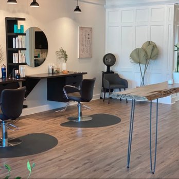 Hinged Salon - Hair Salons Near Me - Jacksonville, Florida Hinged Salon - Hair Salons Near Me - Jacksonville, Florida