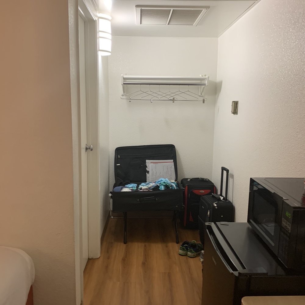Motel 6 - Clothes hangers - Hotels Near Me - Grants Pass, Oregon Motel 6 - Clothes hangers - Hotels Near Me - Grants Pass, Oregon