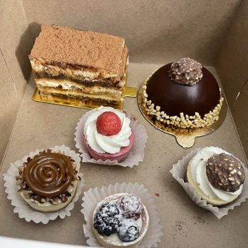 Baklovah Bakery - Mixture of happiness - Desserts Near Me - San Antonio, Texas Baklovah Bakery - Mixture of happiness - Desserts Near Me - San Antonio, Texas
