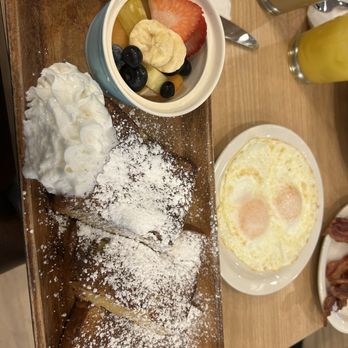 Aloha Kitchen - French Toast with a side of eggs and bacon. - Breakfast & Brunch Near Me - Honolulu, Hawaii