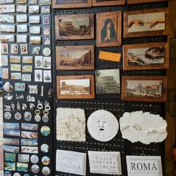 Souvenir Italia - Only Italian made products sold here