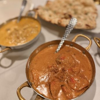 Lal Mirch Indian Restaurant - Chicken Makhni (Butter Chicken) Chicken Korma Garlic Naan - Indian Near Me - Studio City, California Lal Mirch Indian Restaurant - Chicken Makhni (Butter Chicken) Chicken Korma Garlic Naan - Indian Near Me - Studio City, California