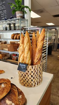 LuckyBolt Kitchen + Bakery by null