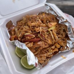 Big portions but mediocre Pad Thai Big portions but mediocre Pad Thai