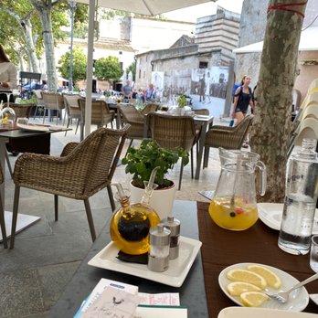 Q11 Onze - Outdoor sitting - Italian Near Me - Pollença, PM