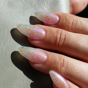 Creative Nails and Spa - C11 chrome flakes over a iridescent base - Nail Salons Near Me - Seattle, Washington
