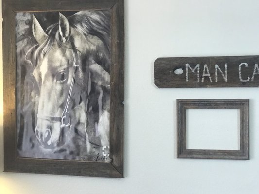 Hector’s Barber Shop