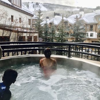 St James Place - Outdoor hot tub with a view - Hotels Near Me - Beaver Creek, Colorado
