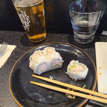 Isana - California roll - Sushi Bars Near Me - Kihei, Hawaii Isana - California roll - Sushi Bars Near Me - Kihei, Hawaii