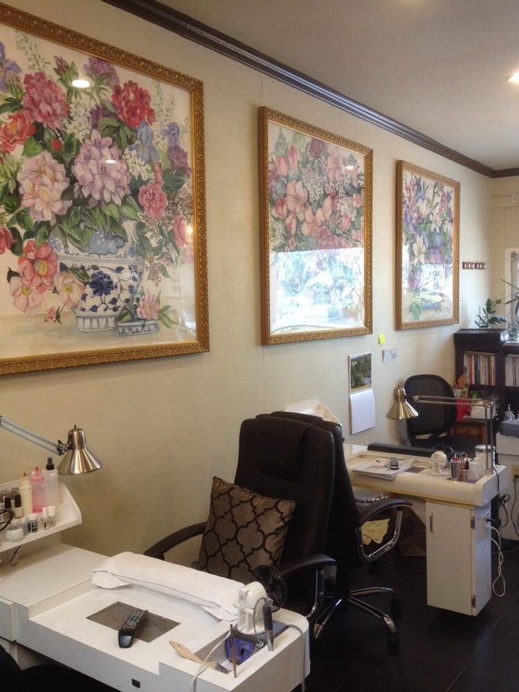 The Silk Nail Salon Logo