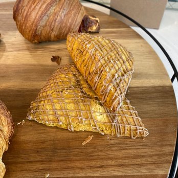 Black Box Bakery - Pumpkin spice scone - Bakeries Near Me - Edgewater, Colorado