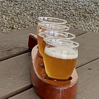 Roscoe Beer Company - Cool flights! - Breweries Near Me - Roscoe, New York