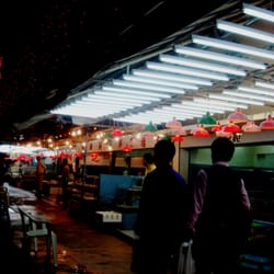 屯門三聖村海鮮檔 - Looking for seafood