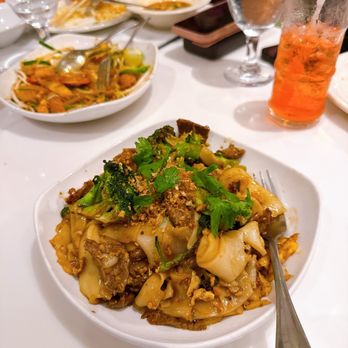 Chiang Mai Thai Cuisine - Pad see ew - Thai Near Me - Honolulu, Hawaii