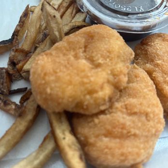 Hot Dog Shoppe - "Chicken bits" more like chicken nuggets - Hot Dogs Near Me - Crestview, Florida