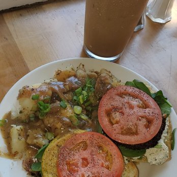 Morning Glory Café - dirty chai latte with soy and vegan brekky sando - Vegetarian Near Me - Eugene, Oregon