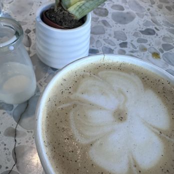 High/Low - Caramel latte - Breakfast & Brunch Near Me - Oceanside, California