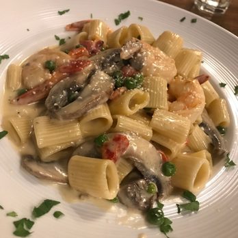 Alfredo's Pizzeria - Italian Near Me - Ridge, New York Alfredo's Pizzeria - Italian Near Me - Ridge, New York