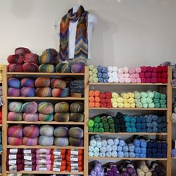 B Town Yarn - Galloway roving, berroco wizard and Cascade cherub DK