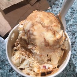 Salted Caramel Blondie Salted Caramel Blondie