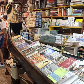 Libreria Acqua Alta - Bookstores Near Me - Venezia, VE Libreria Acqua Alta - Bookstores Near Me - Venezia, VE
