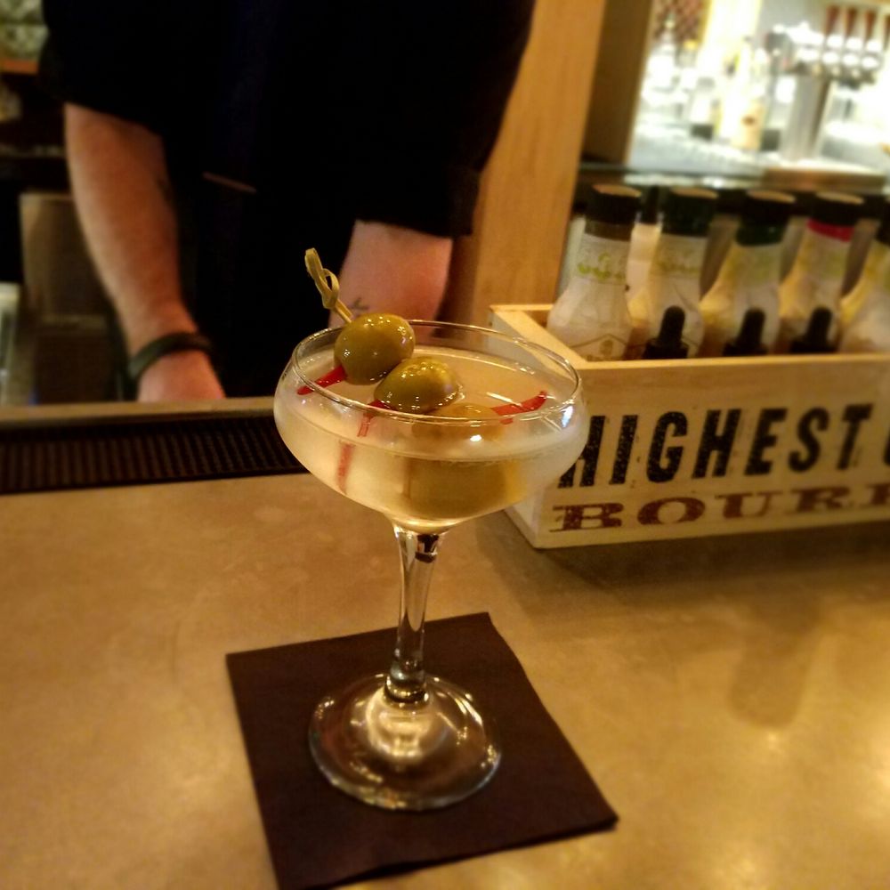 Five Oaks Taproom - Cocktail Bars Near Me - Savannah, Georgia