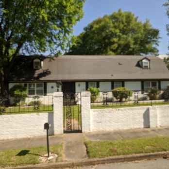 Memphis Best Tours - Elvis's father house - Tours Near Me - Memphis, Tennessee