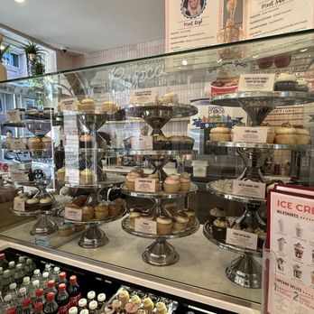 Lancaster Cupcake - So many options! - Cupcakes Near Me - Lancaster, Pennsylvania