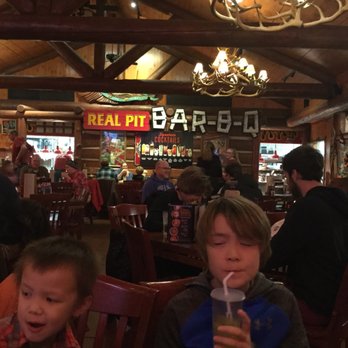 Famous Dave's Bar-B-Que - Barbeque Near Me - Minnetonka, Minnesota Famous Dave's Bar-B-Que - Barbeque Near Me - Minnetonka, Minnesota