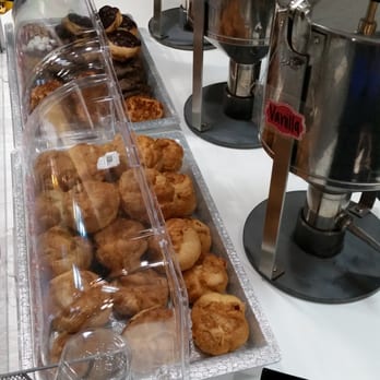 Beard Papa's - Desserts Near Me - Lynnwood, Washington Beard Papa's - Desserts Near Me - Lynnwood, Washington