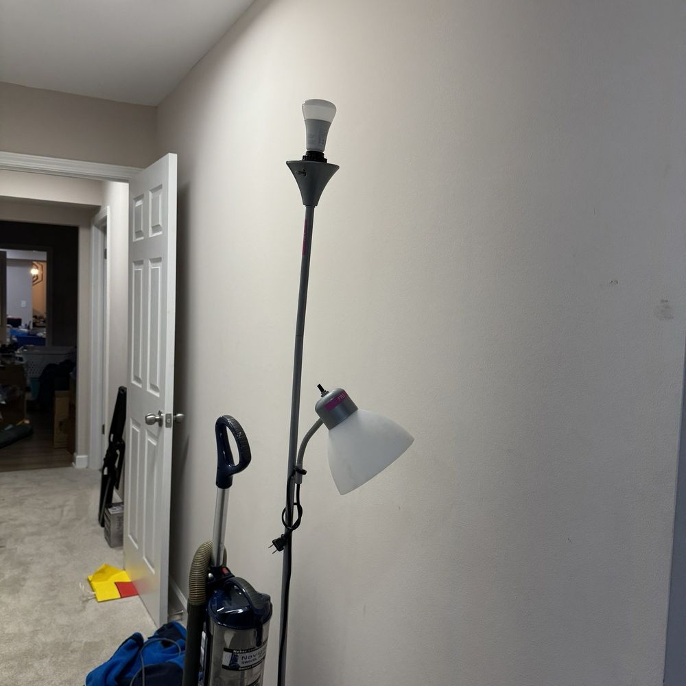 Mighty Moving - Broken lamp - Movers Near Me - Park Ridge, Illinois Mighty Moving - Broken lamp - Movers Near Me - Park Ridge, Illinois
