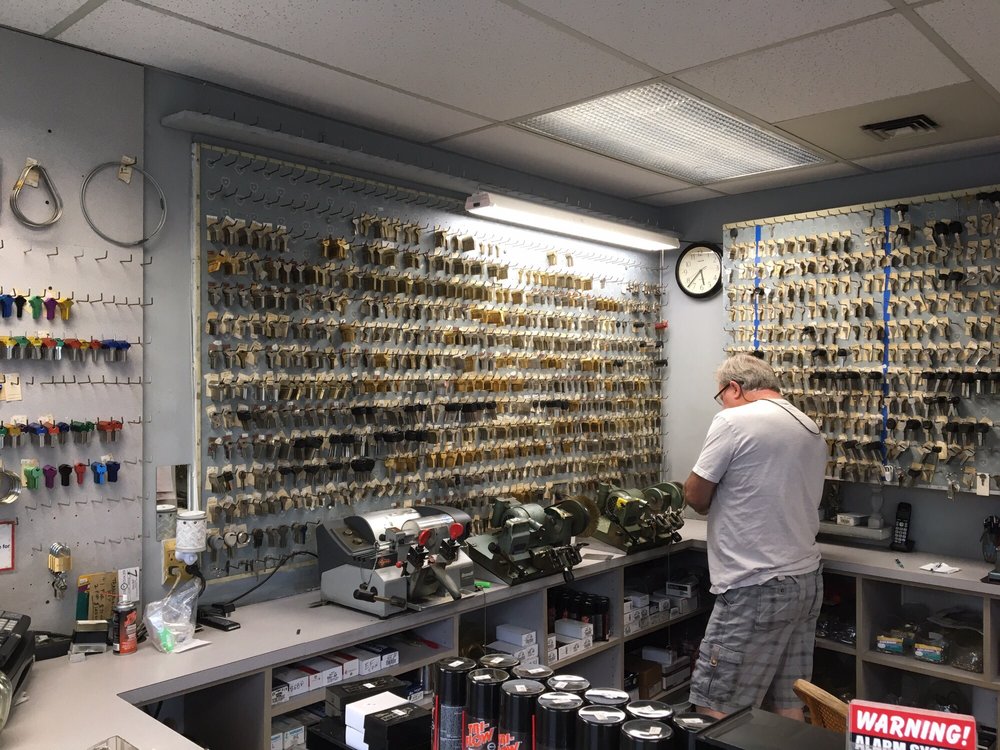 OVERLAKE LOCK & KEY 21 Photos & 83 Reviews 2041 148th Ave NE
