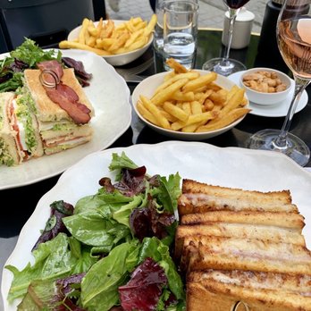 Pierre Hermé - Croquette Monsieur (foreground), club sandwich (background) and frites - Macarons Near Me - Paris, 75