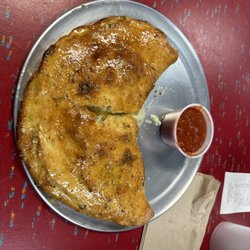 GoodFellas Pizzeria - Goodfellas is the bomb. Great tasting Calzone!!!!