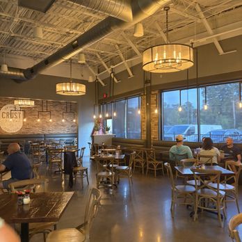 Crust Pizza Co. - Louetta - inside - Pizza Near Me - Houston, Texas