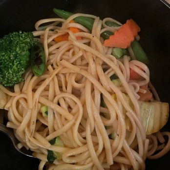 Red Bamboo - Veggie Lo Mein - Vegetarian Near Me - New York, New York Red Bamboo - Veggie Lo Mein - Vegetarian Near Me - New York, New York