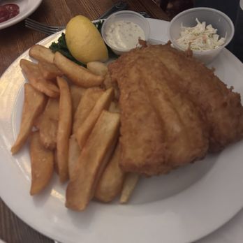 Crossroad Pub Restaurant - Fish and chips - American Near Me - Warren, Rhode Island