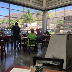 Mom's Deli
