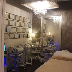Exsalonce Laser & Esthetics Clinic