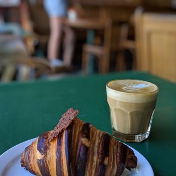 I Deal Coffee - a croissant and a cup of coffee - Cafes Near Me - Toronto, Ontario I Deal Coffee - a croissant and a cup of coffee - Cafes Near Me - Toronto, Ontario