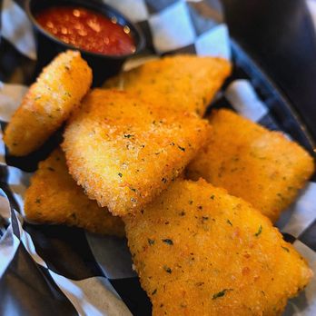 GS Steamers Bar & Grill - Mozzarella wedges. - Pubs Near Me - Oswego, New York