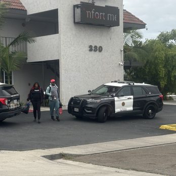 Studio 6 - Other tenets getting kicked out by cops - Hotels Near Me - San Diego, California Studio 6 - Other tenets getting kicked out by cops - Hotels Near Me - San Diego, California