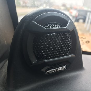 Cincy Security and Sound - Alpine Tweeter In The Dash Of A Jeep JK - Car Stereo Installation Near Me - Loveland, Ohio Cincy Security and Sound - Alpine Tweeter In The Dash Of A Jeep JK - Car Stereo Installation Near Me - Loveland, Ohio